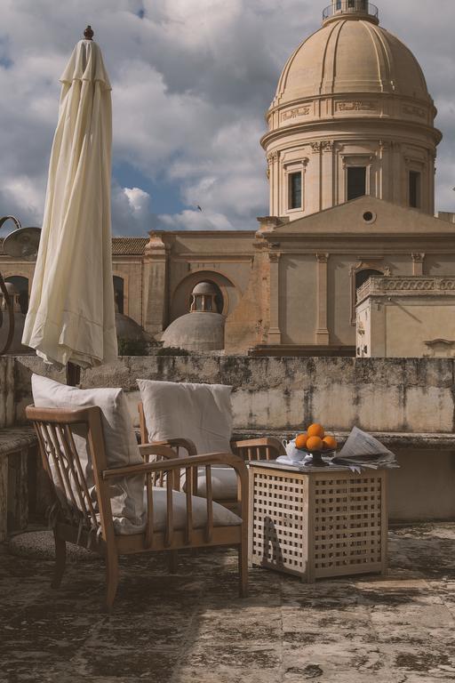 Palazzo Trigona Suites Noto Rum bild